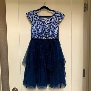 Girls Formal dress (size 10)